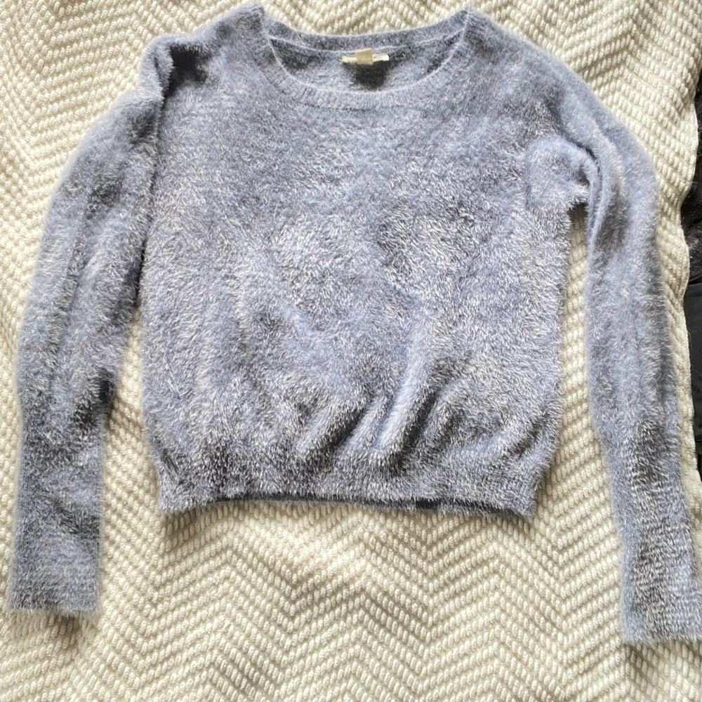 blue garage sweater size XS fits like S